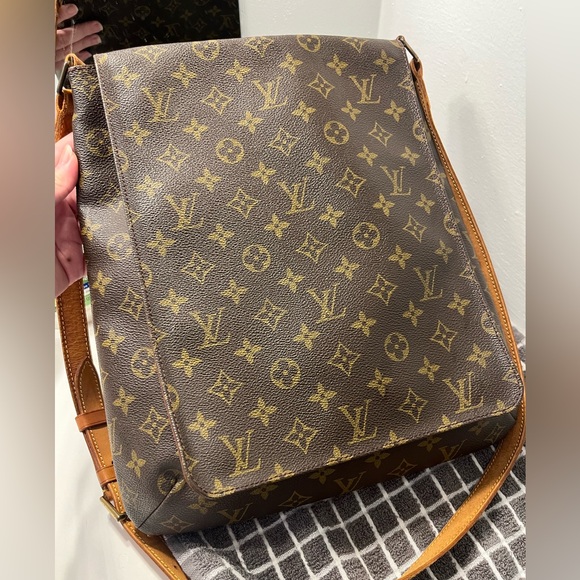 Louis Vuitton Musette Salsa GM - Picture 1 of 14